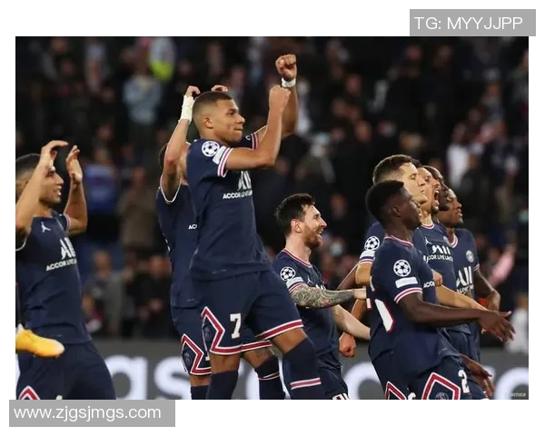 英超激战：巴黎圣日耳曼与AC米兰平局红牌事件引发全场热议