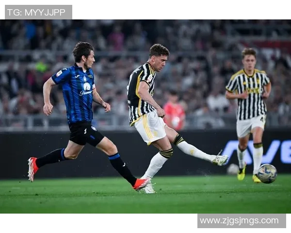 友谊赛精彩对决多特蒙德与AC米兰战成平局红牌事件引发全场热议