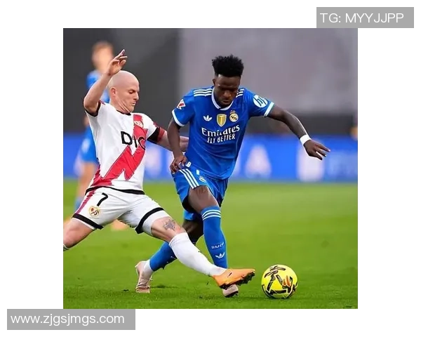 欧联杯皇马大胜波尔图红牌争议引发全场热议与讨论 欧联杯皇马大胜波尔图红牌争议引发全场热议与讨论