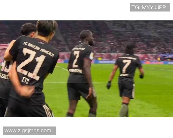 国王杯激战莱比锡与曼联战成平局全场沸腾瞬间回顾