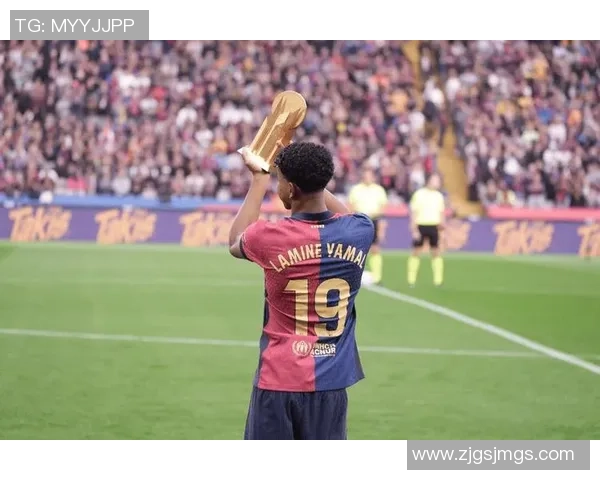 德甲精彩对决巴萨3-2逆转那不勒斯帽子戏法点燃全场激情