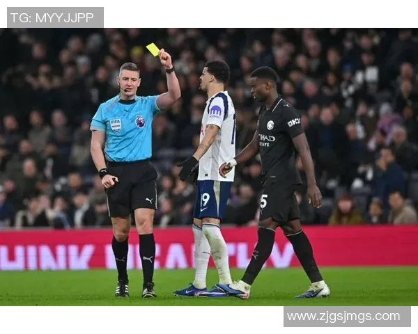 英超激战曼城逆转那不勒斯争议判罚引发全场热议